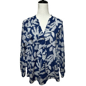 Chicos Top Womens Large 2 Blue Leaf Print Evening Eclipse Button Up Roll Tab